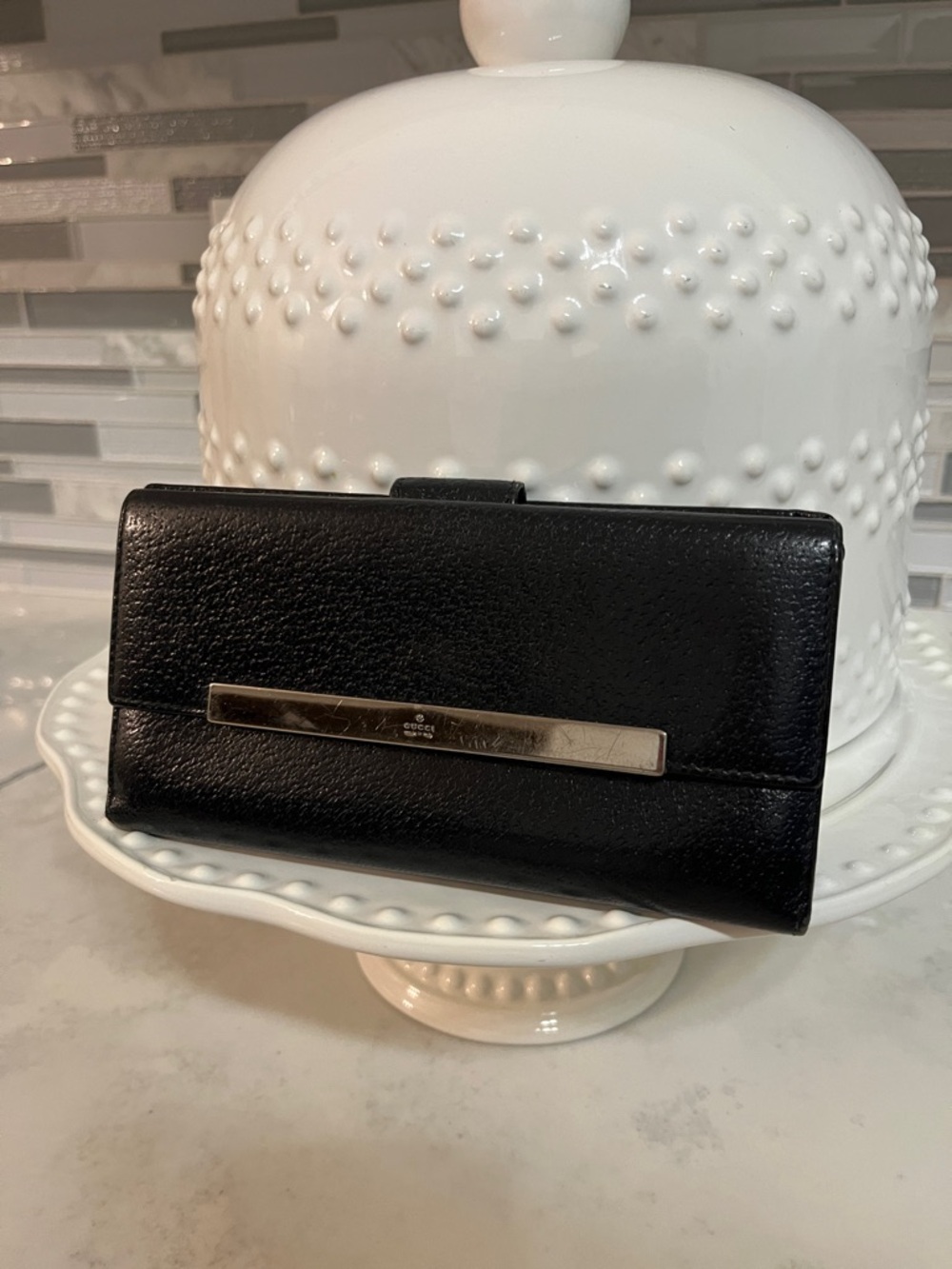 Gucci Black Leather Wallet with Silver Accent Bar